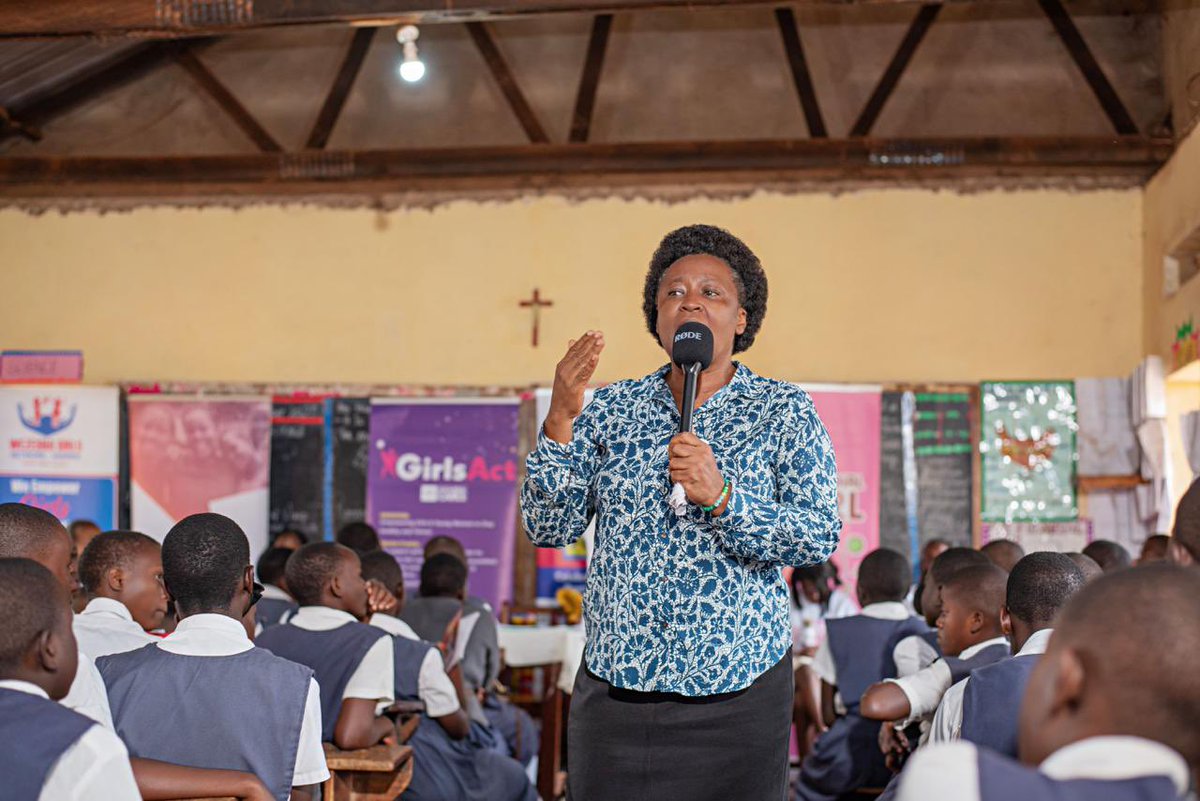 AHF Uganda Cares tweet media