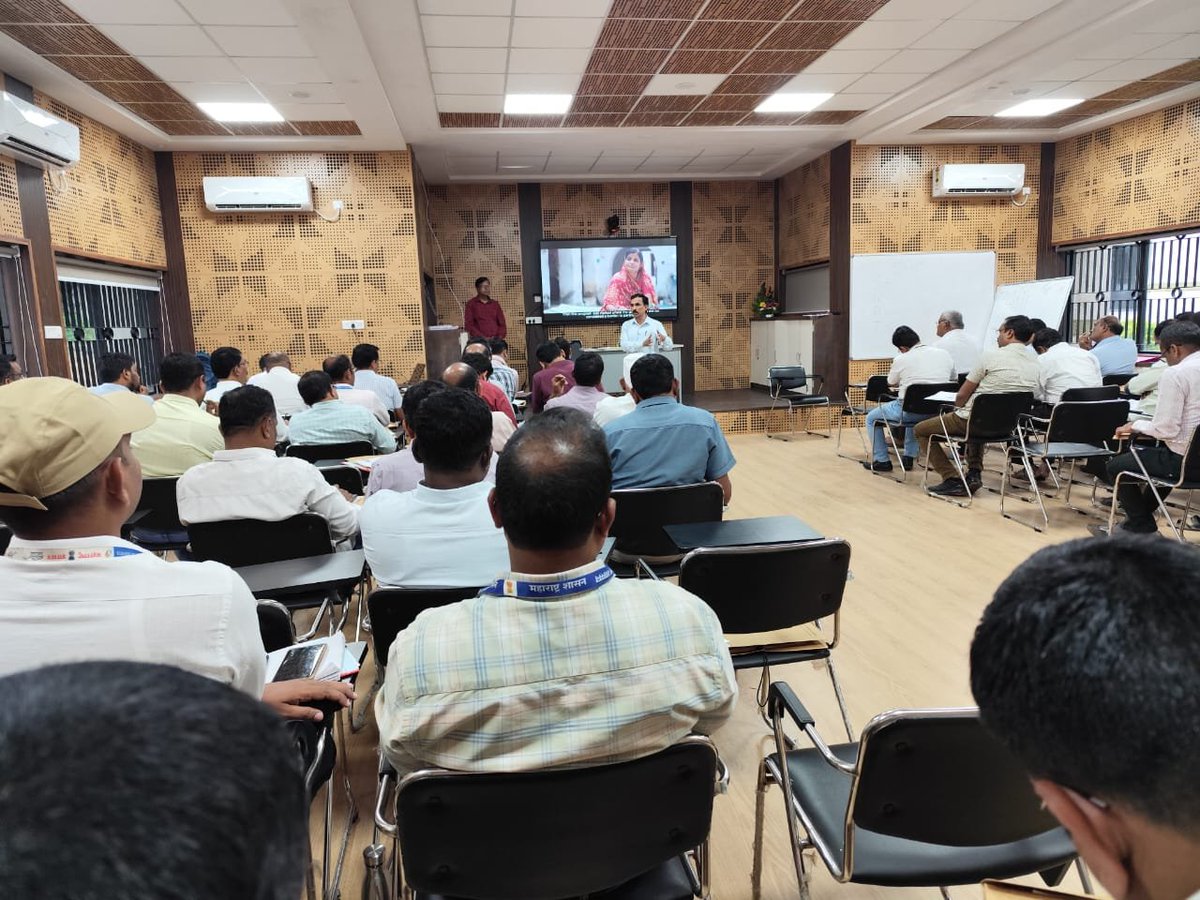 mopr_goi's tweet photo. A three-day training program for District-Level Master Trainers on “Own Sources of Revenue (#OSR)” of #Panchayats is currently underway in #Maharashtra. The sessions are being facilitated by Resource Persons from #SPMU, #RGSA, #SIRD/#SIRDPR, and expert Consultants. This #training is being organized by #SIRDMaharashtra at #YASHADA, #Pune.

#MoPR #OSR 
#PanchayatiRaj 
#AtmanirbharBharat 
#AtmanirbharPanchayat 
#CapacityBuilding #Training 

@Jaykumar_Gore @iYogeshRKadam @InfoDivPune