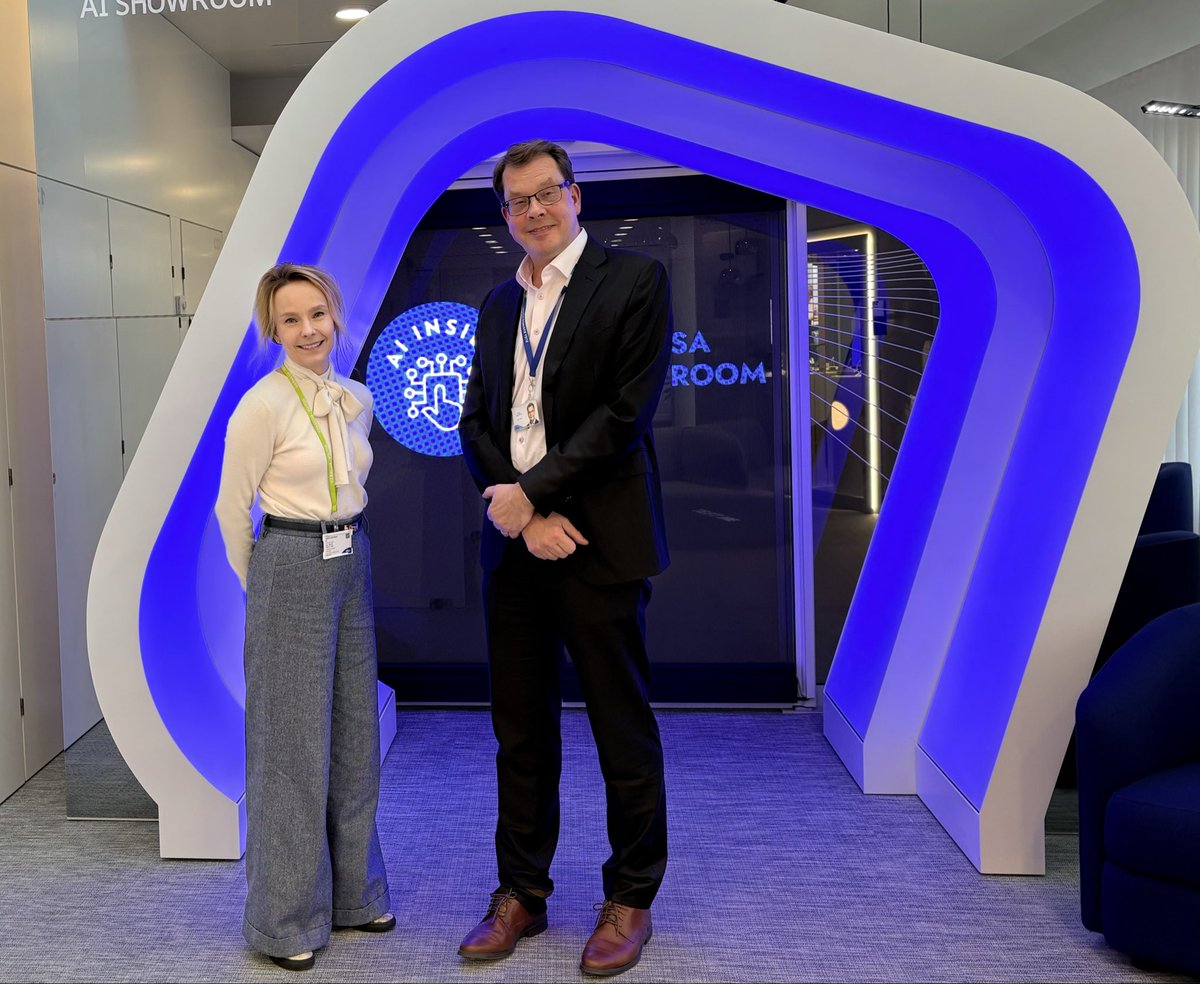 Pääsin tänään oppimaan  <a href="/ElisaOyj/">Elisa</a>’n mielenkiintoisesta historiasta ja kurkistamaan myös tulevaan <a href="/ylikortes/">Sami Ylikortes</a> vieraana. 

Suurkiitos yritysvierailusta!

#kasvunrestart <a href="/Elinkeinoelama/">EK</a>