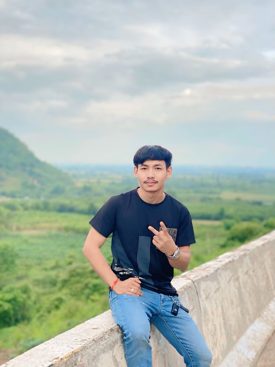 Bro Dee Cambodia tweet media