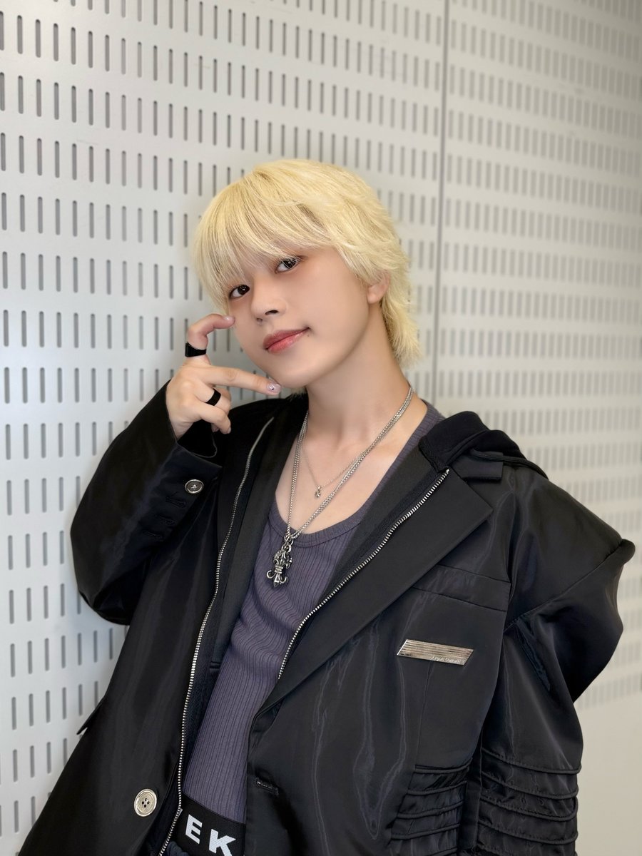 2025.10.17
📸 テレビ朝日 ミュージックステーション

#木全翔也 
#SYOYA 

𝐉𝐎𝟏 𝟏𝟎𝐓𝐇 𝐒𝐈𝐍𝐆𝐋𝐄
"𝐇𝐚𝐧𝐝𝐳 𝐈𝐧 𝐌𝐲 𝐏𝐨𝐜𝐤𝐞𝐭"
2025.10.22 RELEASE

🐰Profile
cloud.jo1.jp/feature/profil…
🎥'Handz In My Pocket' MV
youtu.be/wniN-2kFKRc
🧤'Handz In My Pocket' Streaming