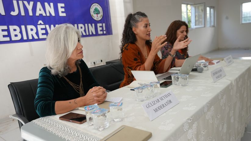 TurkceJinnews's tweet image. 📌Şemrex’te ‘Kültürel soykırım’ konulu panel  

#Jinnewshaber #panel 

@KurdiJinnews 

jinnews.net/TUM-HABERLER/c…