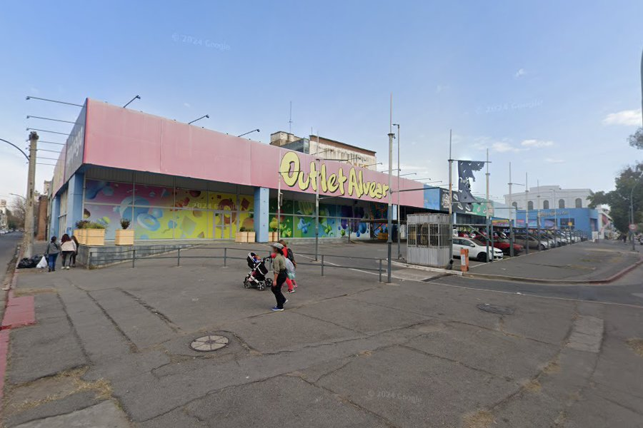 CbaMaps's tweet photo. Outlet Alvear - Costanera
2025 / 2013 https://t.co/fVx76NeCK2