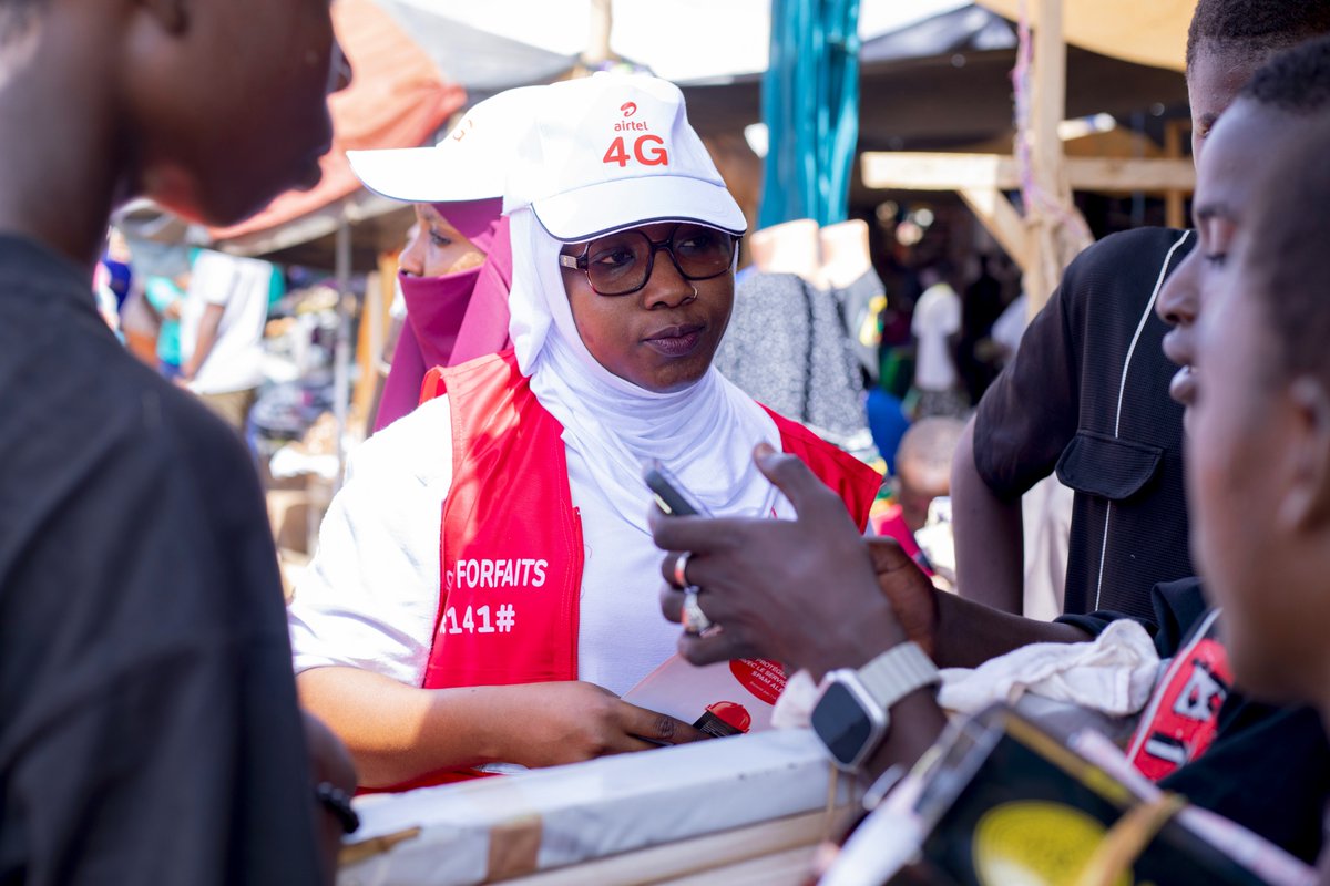 airtelniger's tweet image. 🚨Opération Commando réussie!
Nos équipes étaient de sortie hier jeudi pour promouvoir #MyAirtelApp  et la campagne #SpamAlert auprès de nos abonnés📲  
✅Téléchargez MyAirtel App pour gérer vos services plus facilement
✅Restez protégés contre les SMS frauduleux avec Spam Alert