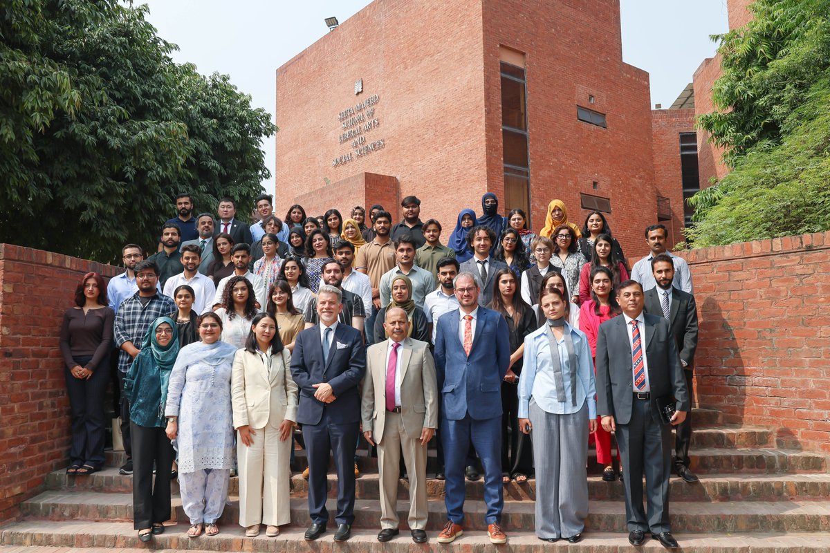 🌍🤝Pakistan–Central Asia: Navigating the Future Together

From shifting trade routes to digital interdependence, the Pakistan–Central Asia Strategy Lab explored how connectivity, cooperation, and foresight can turn challenges into shared opportunities.

🔗 Read more