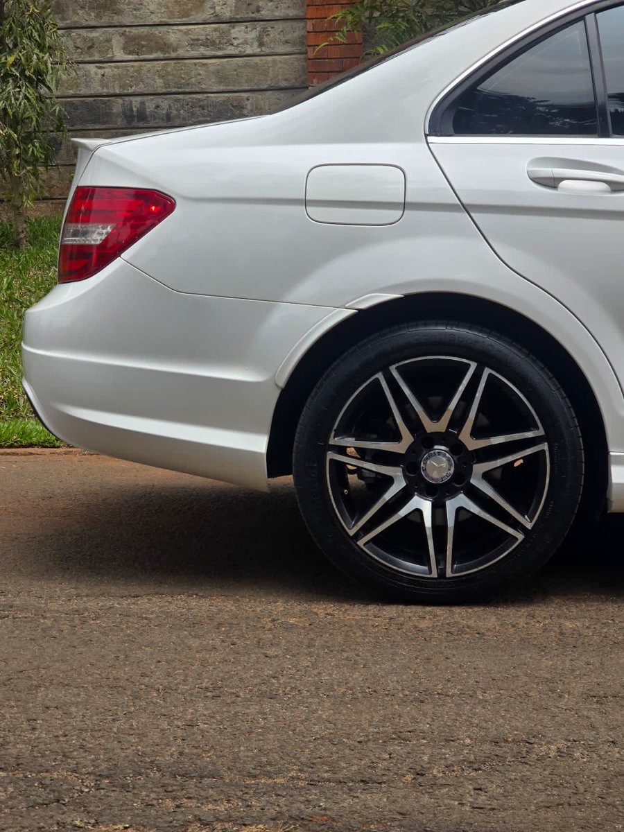 swiftmikes's tweet image. 2012 Mercedes-Benz C180 W204
1800cc Turbocharged | 250Nm
Automatic Gearbox
Mileage: 158,415km
Price: KES 2.05M
📞 0792 806474.
