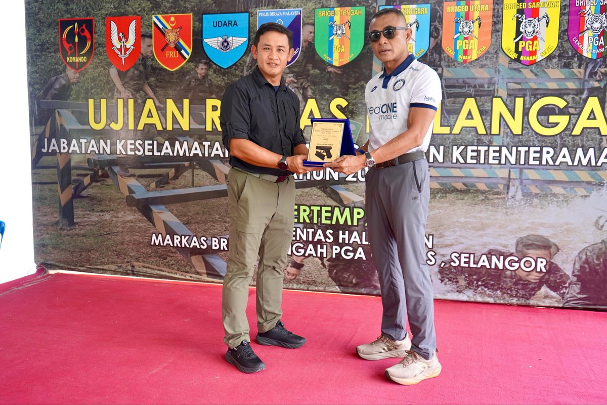 PolisKL's tweet photo. 𝐌𝐀𝐉𝐋𝐈𝐒 𝐏𝐄𝐑𝐀𝐒𝐌𝐈𝐀𝐍 𝐏𝐄𝐍𝐔𝐓𝐔𝐏𝐀𝐍 𝐋𝐀𝐓𝐈𝐇𝐀𝐍 𝐃𝐀𝐋𝐀𝐌 𝐏𝐄𝐑𝐊𝐇𝐈𝐃𝐌𝐀𝐓𝐀𝐍 (𝐋𝐃𝐏) 𝐊𝐋 𝐒𝐓𝐑𝐈𝐊𝐄 𝐅𝐎𝐑𝐂𝐄 𝐓𝐑𝐀𝐈𝐍𝐈𝐍𝐆 𝟐𝟎𝟐𝟓

https://t.co/bkGCxy86eU

#kearahKLsejahtera 
#keepKLsafe
#poliskl https://t.co/qi8HcGJZEG