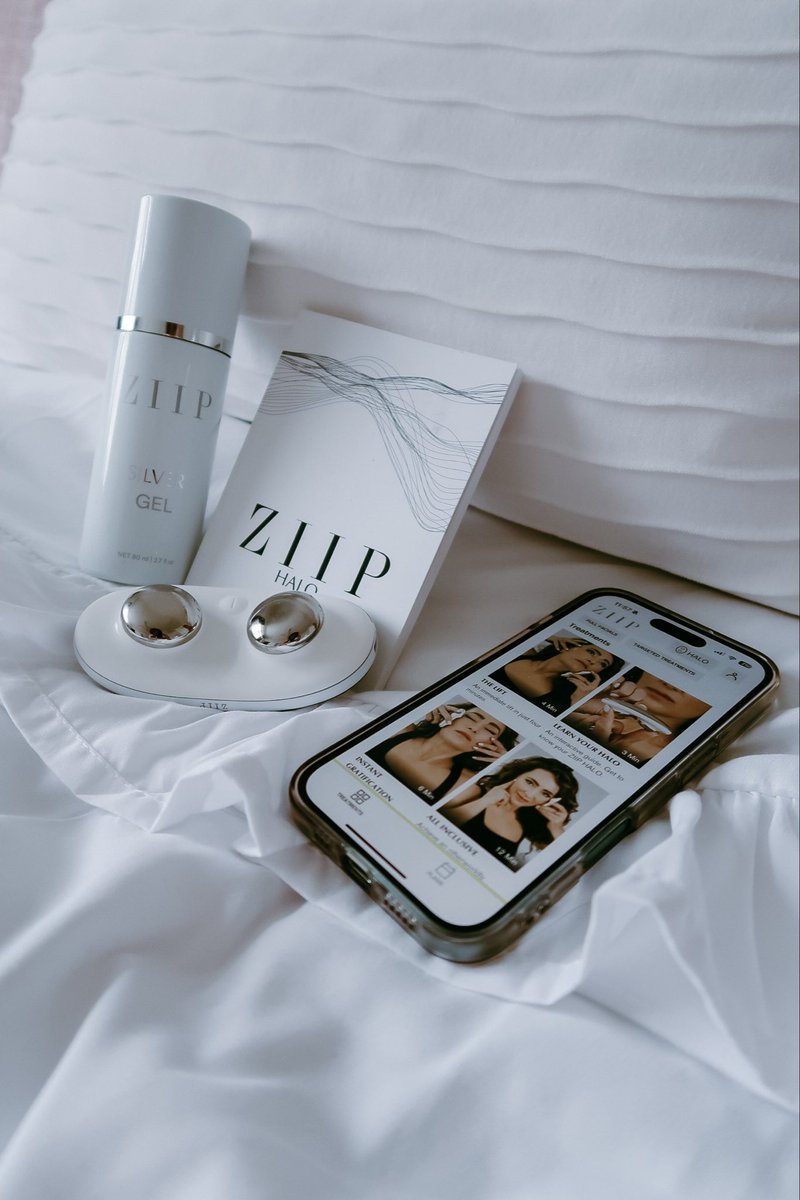 LucyMaryTaylor's tweet image. Are Microcurrent Devices Worth It? My Honest Take &amp;amp; Comparison
| lucymary.co.uk/2025/10/my-hon… |

@_TeamBlogger #TeamBlogger