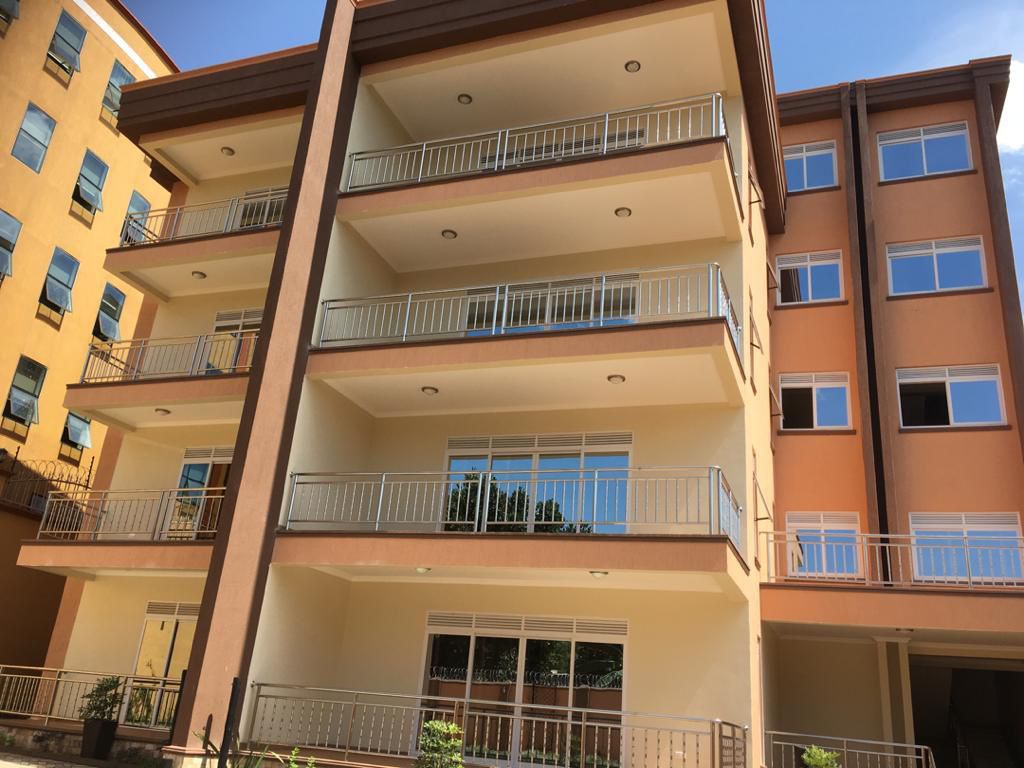 kainosExploits's tweet image. Apartment building for sale 

Location: Kololo

4 apartments each has 4 bedrooms

Rental income: $8000 per month

Purchase Price: $1,200,000

Plot size: 25 decimals. Call +256-776-533-521