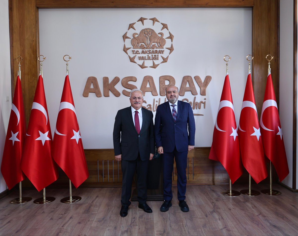 Tarım ve Orman Eski Bakan Yardımcısı Sn.Fatih Metin,
Valimiz Sn.<a href="/malikumbuzoglu/">Mehmet Ali Kumbuzoğlu</a>’nu ziyaret ettiler.

Nazik ziyaretleri için kendilerine teşekkür ediyoruz.