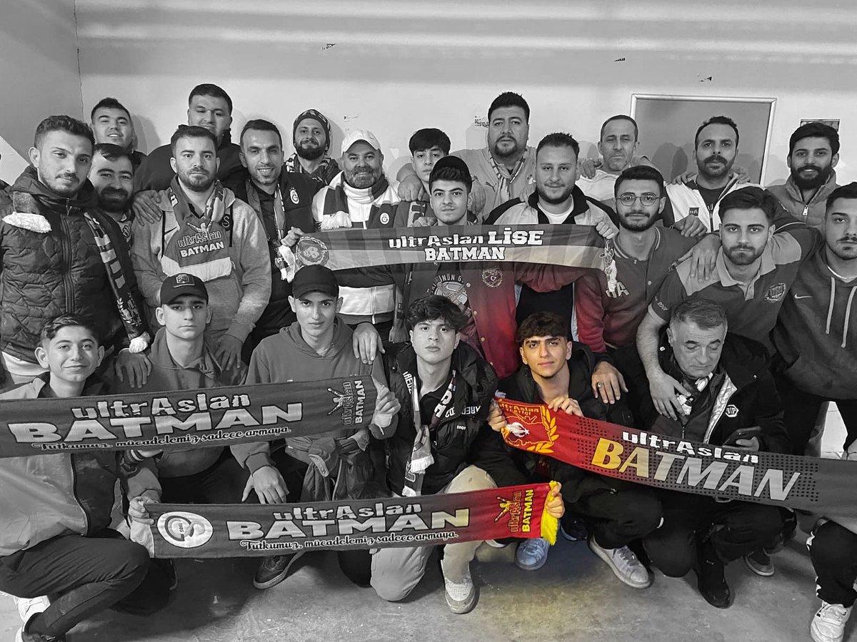 ultrAslanBtmn's tweet photo. VEFAT &amp; BAŞSAĞLIĞI |

Tayfamızın üyesi Mehmet Emin Demir kardeşimizin vefatını derin bir üzüntü ile öğrenmiş bulunmaktayız.

Merhuma Allah’tan rahmet, kederli ailesine sabır ve başsağlığı dileriz.

Taziye ayeri : Akyürek Taziye Evi 
#uAYurtiçi
#uABatman https://t.co/MYdwa53tjx