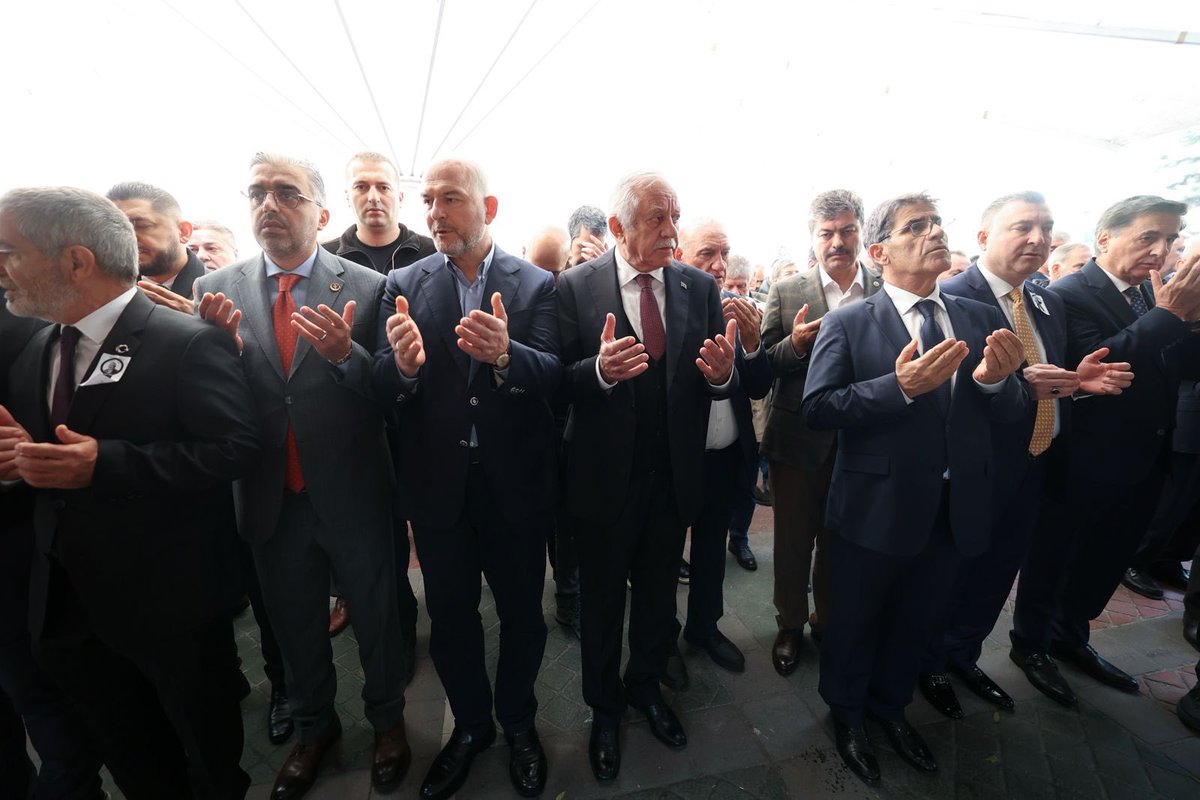 📍İstanbul

İstanbul Esnaf ve Sanatkârlar Odaları Birliği (İSTESOB) Başkanımız merhum Faik Yılmaz için düzenlenen anma törenine katılarak, esnaf camiamızın kıymetli bir temsilcisini dualarla Hakk’a uğurladık.

Değerli Başkanımız; ömrünü esnaf ve sanatkârlarımızın haklarının