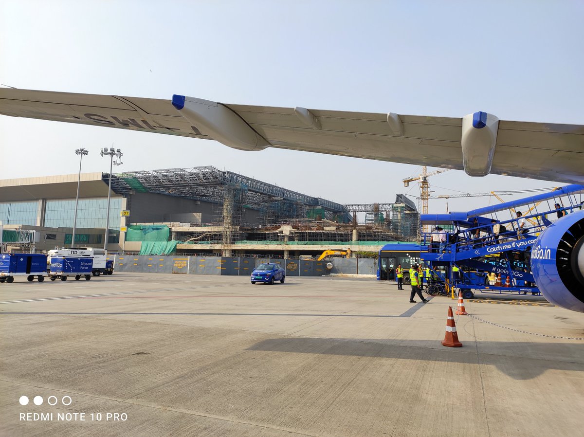 afterallafk's tweet image. 📸 A glimpse of Lucknow Airport Terminal 3 rising fast!
Modern design, world-class facilities, and green infrastructure — all coming together to redefine air travel in Lucknow 🌆✈️
Boosted Capacity: 12MPPA
Current Capacity: 8MPPA
#LucknowAirport #Terminal3  #LucknowDevelopment