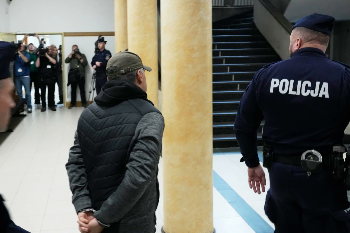 To, co ujawnił dzisiaj sąd - że niemiecki wniosek o wydanie Ukraińca to jedna kartka A4 - pokazuje jak Berlin traktuje Polaków.