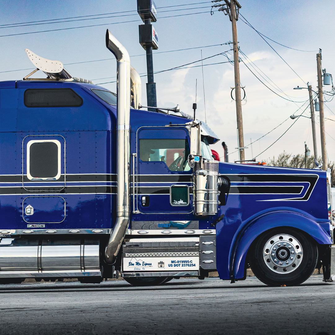 Forget devil horns this Halloween... we much prefer chrome horns🤘👿

#4StateTrucks #ChromeShopMafia #chromeshop #semitrucks #trucking #customrig #bigrig #18wheeler #tractortrailer #cdldriver #truckers #largecar #longhaul #diesel