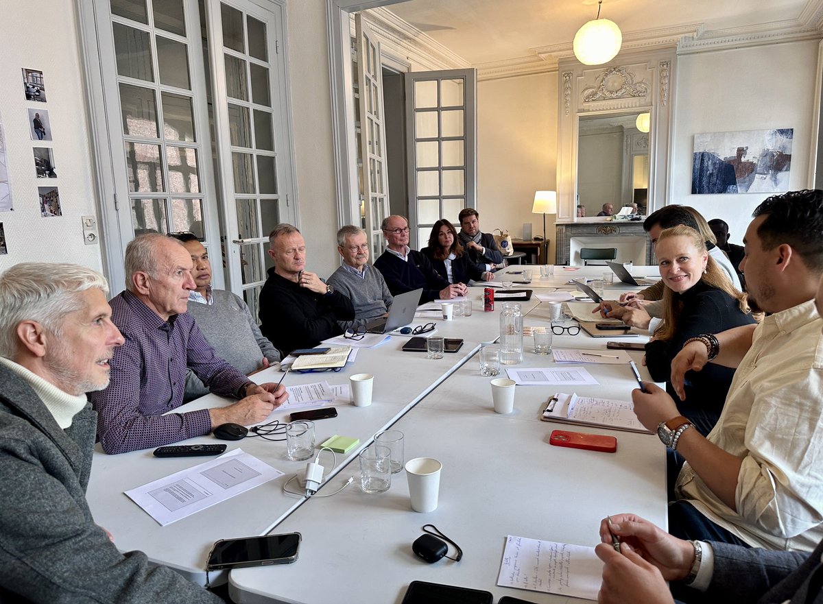 VSpillebout's tweet image. #VIOLETTE2026 #PROGRAMME 
Soutenir les commerçants et artisans, revitaliser le centre-ville, renforcer l’attractivité et l’emploi local : telles sont les priorités présentées par le groupe de travail Économie et Commerce pour une ville plus dynamique et rayonnante.
Bravo à eux…