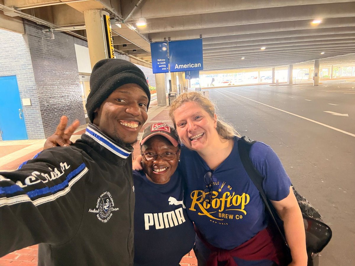 Happy Birthday, dearest ⁦<a href="/post_it_nation/">Lux</a>⁩ 🎉🎂🥰🎊
⁦<a href="/KwameOfosuBarko/">Kwame K.O</a>⁩ and I send you prayers for good health and God’s grace.💕🙏