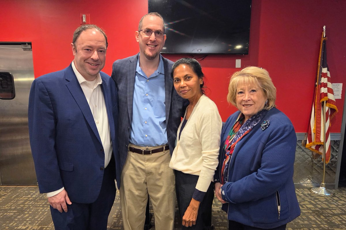 JeffDemClub's tweet photo. Thanks to all for the amazing turnout at our joint Mayoral Debate Watch Party with the Saul Weprin Dem Club at @BensKosherDeli last night! Joining us were Queens Civil Court Countywide nominees Indira Khan &amp; Oma Phillips and 19th Council District nominee @benchou4ny https://t.co/L60dPoONyE