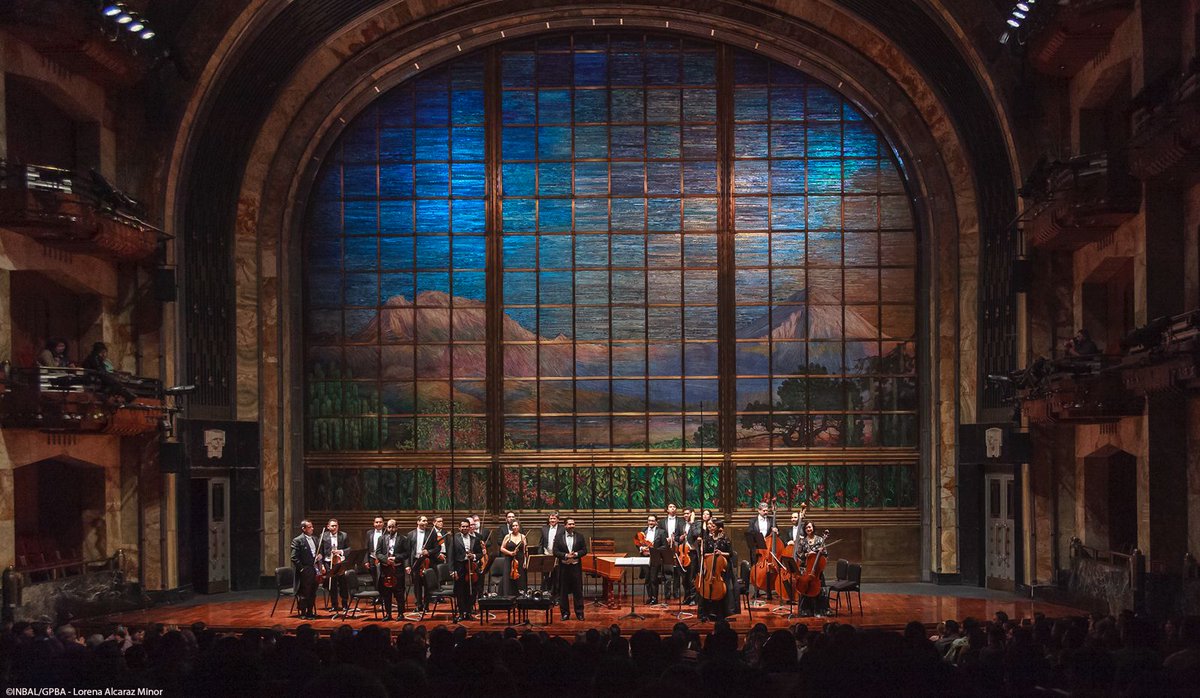 PalacioOficial's tweet photo. En el marco del 47º Foro Internacional de Música Nueva Manuel Enríquez (FIMNME), experimenta una noche única con la @OCBA_MX 🎭, una experiencia que fusiona las armonías celestiales del coro y la precisión instrumental 🎼

🗓️Domingo 26 de octubre, 17:00 h 
 #MúsicaClásica #OCBA https://t.co/grjWFEK2fg
