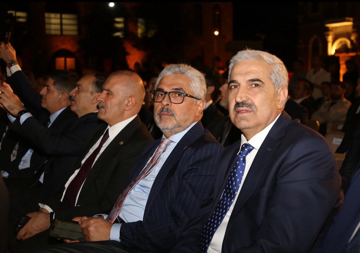 📍Diyarbakır İçkale

Kültürlerin, inançların ve medeniyetlerin buluştuğu bu kadim şehirde;
TBMM Başkanımız Sayın Prof.Dr.Numan Kurtulmuş, Kültür ve Turizm Bakanımız Sayın Mehmet Nuri Ersoy ve milletvekillerimizle birlikte
Antakya Medeniyetler Korosunun eşsiz ezgilerini dinledik.