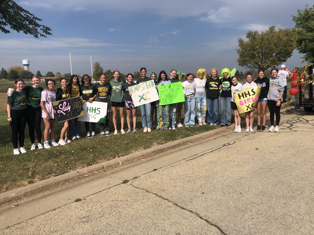 hempstead ladies XC tweet media