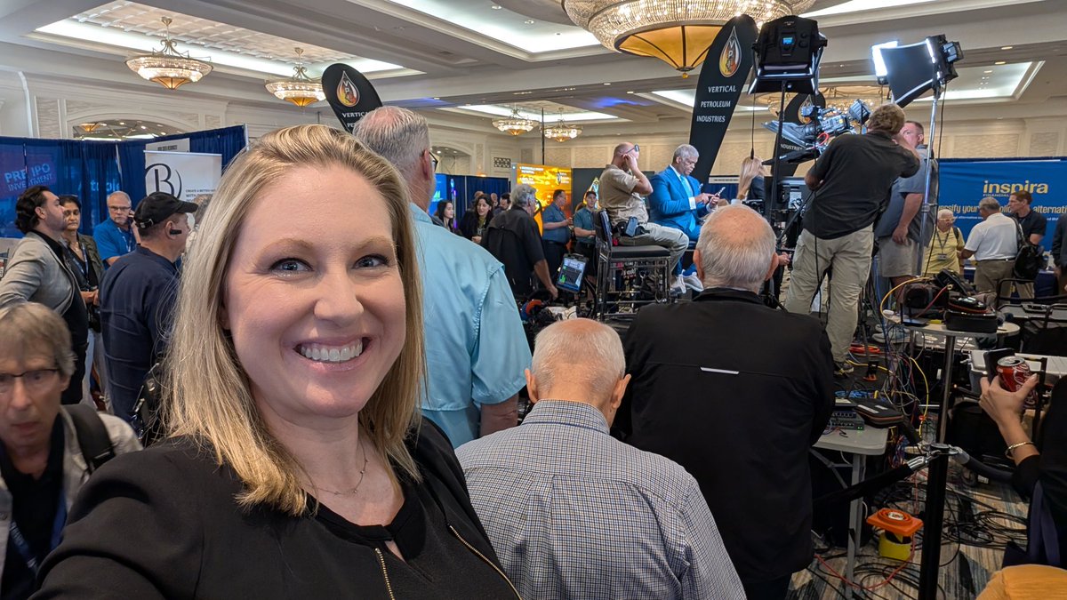 Joining <a href="/cvpayne/">Charles V Payne</a> live from the @Moneyshow Orlando in 20 minutes to talk about the hottest stock picks right now!

<a href="/simplertrading/">Simpler Trading</a> <a href="/StockCharts/">StockCharts.com</a> #trading #options