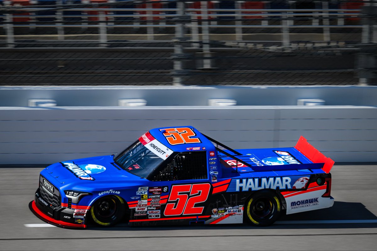 StewartFriesen's tweet photo. ⏱️@KadenWHoneycutt laid down a P5 run in both rounds of Qualifying at @TALLADEGA 

The @NASCAR_Trucks Love's RV Stop 225 will go green at 4:23pm/et with coverage on FOX starting at 4:00pm/et. https://t.co/lb0LEobC2X
