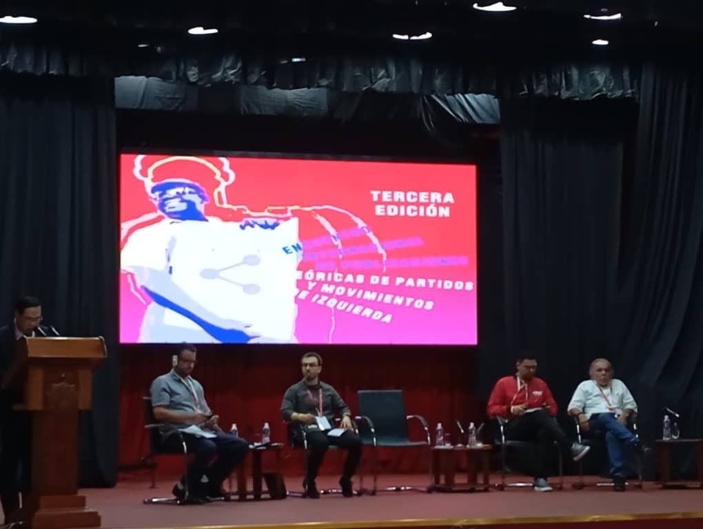 Küba Komünist Partisi tarafından bu yıl üçüncüsü düzenlenen Uluslararası Sol Teorik Yayınlar Toplantısı'ndaydık. Küba Devrimi’nin büyük lideri Fidel Castro’nun yüzüncü yaşına adanan toplanıya, Partimizi temsilen TKP Parti Meclisi Üyesi Anıl Çınar katıldı. 

Tüm dünyadan çok