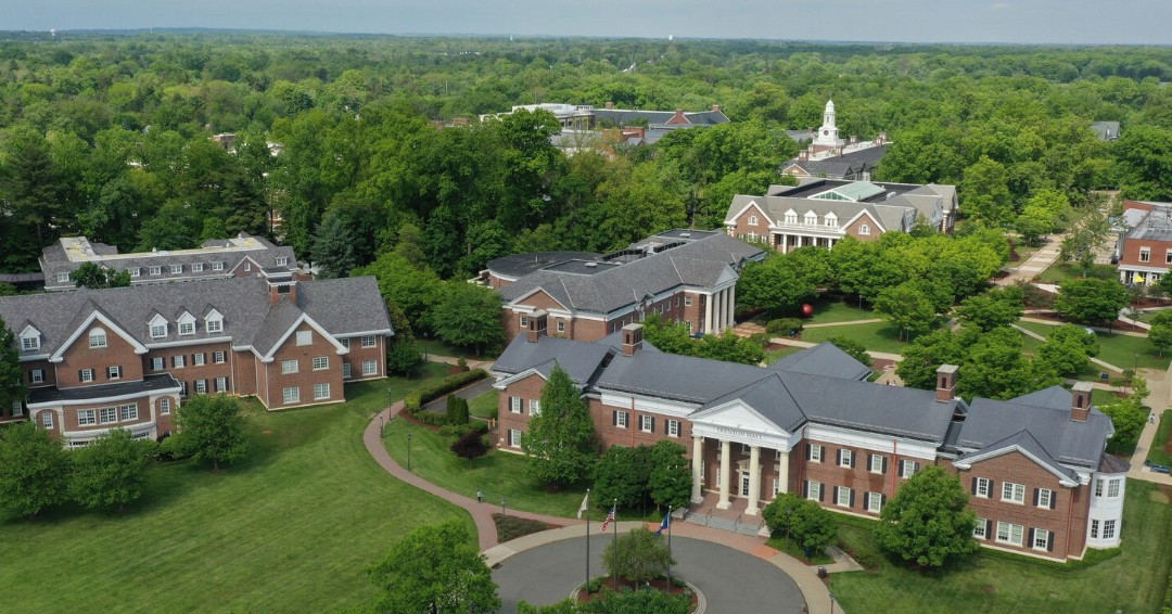 Your Brookdale Degree on the TCNJ Campus

Brookdale Community College and The College of New Jersey Announce Unique Partnership Offering Affordable Four-Year College Experience

Read More: go.brookdalecc.edu/tcnj-campus