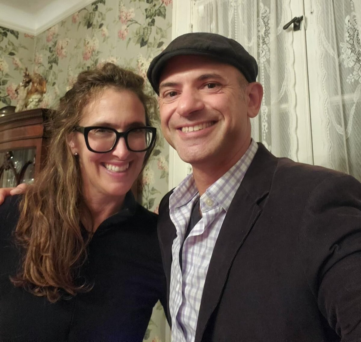 Thank you to our friend John for hosting a wonderful meeting with Northwestern Students from the Northwestern Republicans Club 
— <a href="/ER_MendozaMD/">Carrie Mendoza, MD</a> , Lt. Governor Candidate for #tedforillinois,  pictured with Evanston Committeeman Sean Maltis. 
#Republicans #twill #Governor