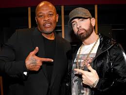 JugandoCiencia's tweet photo. 2️⃣ Al principio nadie lo tomaba en serio por su color de piel 🎧
Pero tras años de batallas en Detroit, su talento habló por él.
Dr. Dre apostó cuando nadie más lo hizo… y el resto es historia. 💿🔥
#Eminem #RapLegend #JugandoConCiencia https://t.co/LXrmrQ2TZC