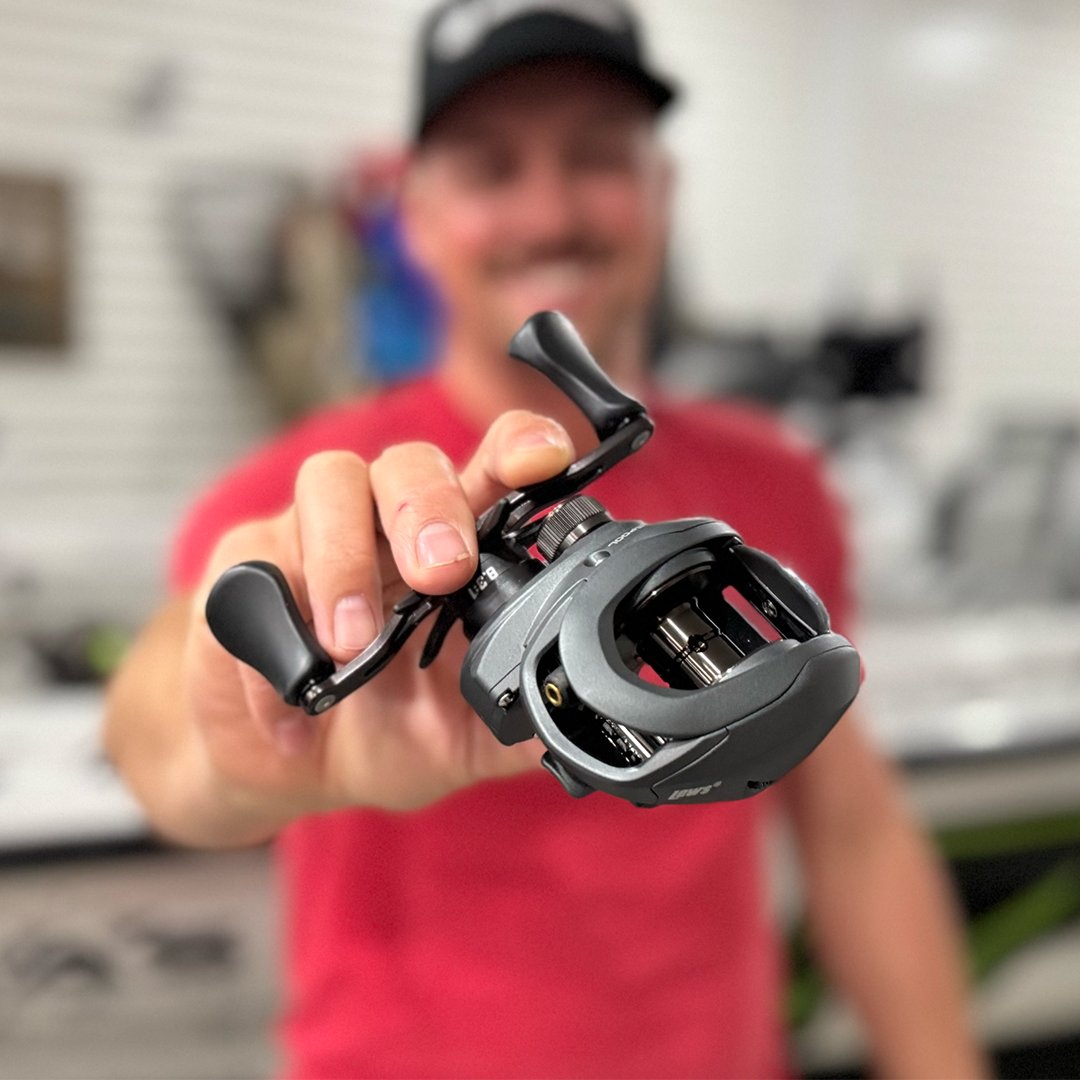 Lews_Fishing's tweet image. Simple yet super effective . . . The Lew&apos;s Speed Spool⚙️

How many Speed Spools have you relied on through the years? Let us know down below⬇️

#teamlews #feelthedifference #lewsspeedspool