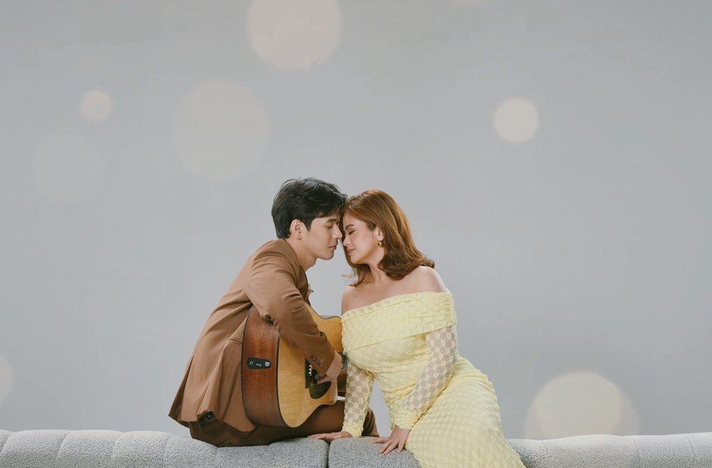 WILBEA??!?!?!!!! no kiss, no touch pero sobrang intimate 

GSOT FIRST LOVE 

#GSOTTheBeginningOfUs
#GoldenSceneryOfTomorrow