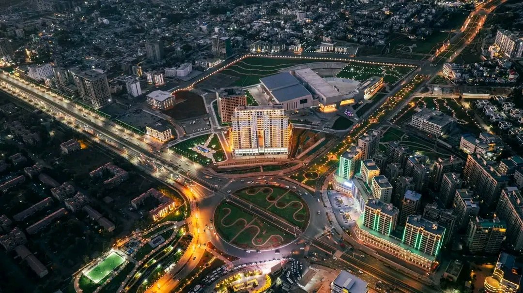 antenehhabte27's tweet image. This is NOT Washington DC, Rome or Dubai. It&apos;s a beautiful #Addis_Ababa at night, Capital of Ethiopia 😍🇪🇹❤👌