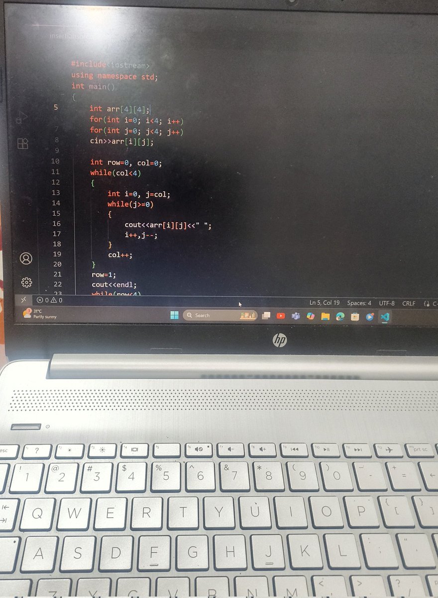Mashi_Ahmad01's tweet image. 🚀 Learning 2D Arrays in C++
Today I practiced how to print array diagonally — a small but interesting concept to understand matrix traversal.
Step by step learning and implementing logic through code ✍️
#Cplusplus #CodingJourney #DSA #LearningEveryday #StudentDeveloper
