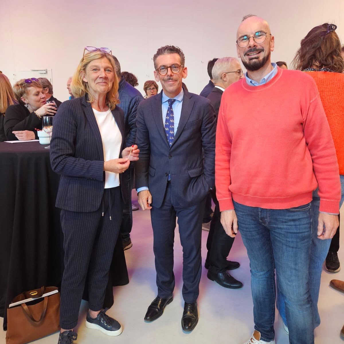 🐴 Inauguration de la nouvelle halle équestre du #HarasHennebont : « l’Écrin »

Un lieu où se rencontrent culture, sport et patrimoine, au service du rayonnement de notre territoire.
👏 Bravo aux équipes et merci à André Hartereau pour son engagement exemplaire
