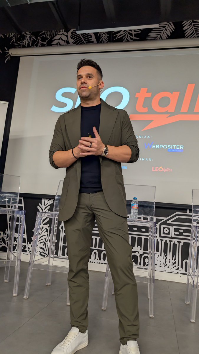 mazariegos_seo's tweet photo. Escuchando al Big Boss en el #SeoTalks https://t.co/42d6B9khoV