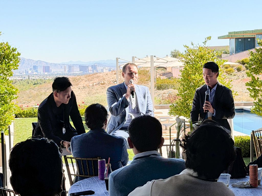 tensorwave's tweet image. Thanks to Vegas Tech Summit for having @piotrstomasik, Co-Founder & President of TensorWave, share insights on building startups in @CityOfLasVegas, the importance of local investors, fostering company culture, and scaling with intention.
Exciting to see the momentum building in…
