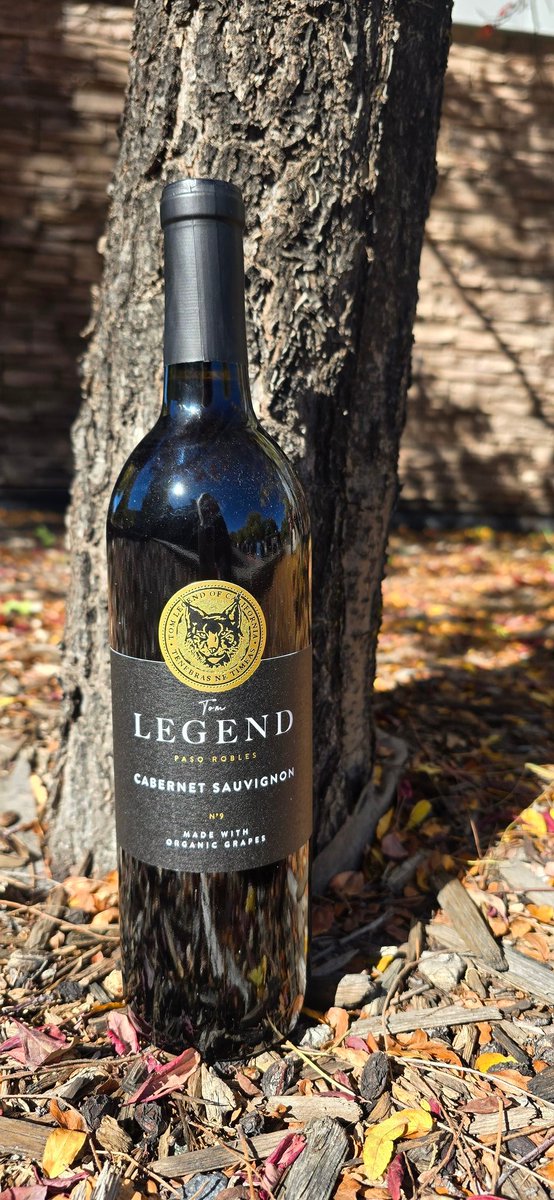 StarLiquorsDgo's tweet image. Tom Legend, Paso Robles, cabernet.  This week&apos;s Splash Sale isn&apos;t as soggy as all last week! Save 30% off the normal price! Cheers to the Weekend. Sale starts at 4pm, and sometimes earlier 😉