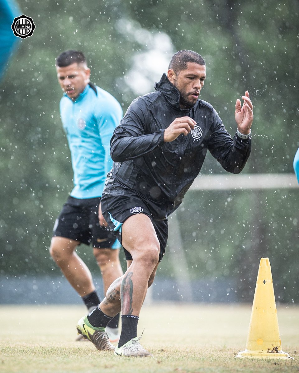 Club Olimpia tweet media