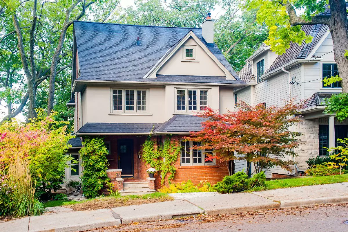 HomesSoldByAva's tweet photo. Jason Mercer, chief information officer at TRREB, joins BNN Bloomberg to discuss Toronto home sales rise 2% in September. https://t.co/d4x7U29d2F https://t.co/Qec4vXiWG0