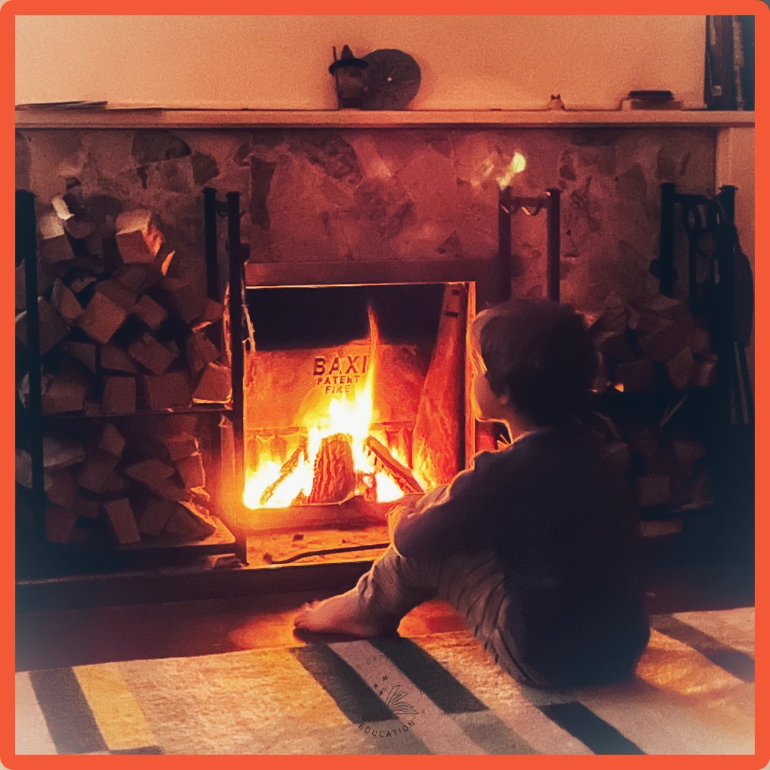 The hearth once meant both fireplace and family. From Old English ‘heorð’ to Latin ‘focus’ and Greek ‘Hestia’. More at greatexpectationseducation.uk/musings-words-… #etymology #hearth
