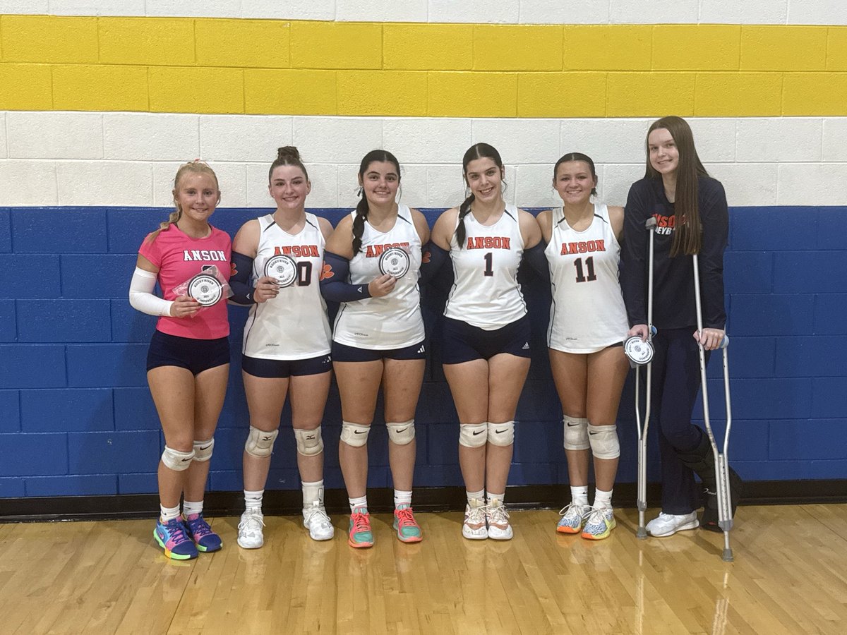 easteagall08's tweet photo. AHS Lady Cats🏐 ended our season 21-3 and 2nd in the conference tourney. Great memories this week: selected as conference co-player of the year, 💯 serving aces this season, and great teamwork and fight all week long. On to the playoffs…Proud of this team! https://t.co/dlkKZ6VwMg
