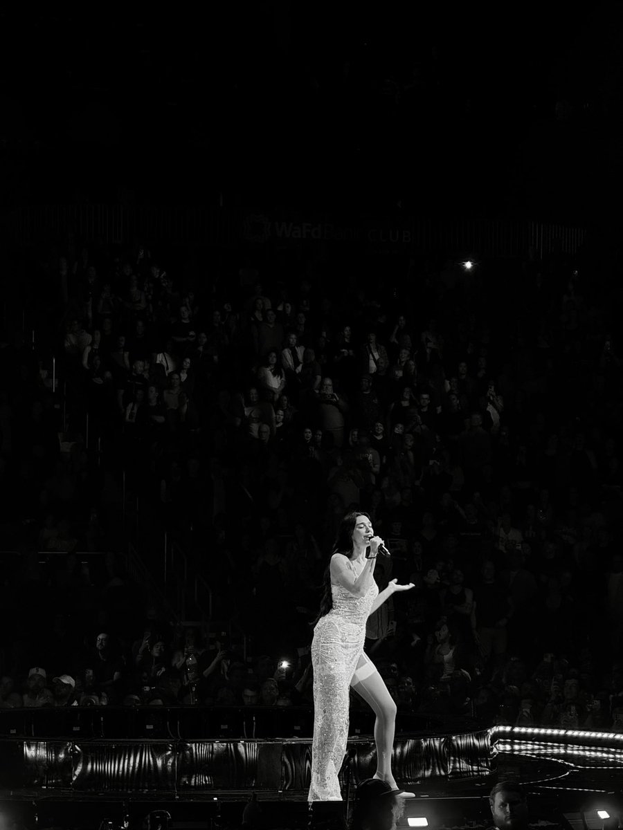 love you, <a href="/DUALIPA/">DUA LIPA</a>, come back to seattle soon