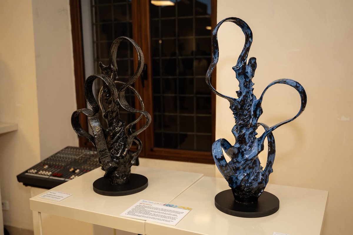 L'IIC di Tunisi e la Fondazione Orestiadi di Gibellina sono lieti di invitarvi a visitare la mostra “Nuovi linguaggi nelle arti tra le due sponde”, a cura di Enzo Fiammetta,  negli spazi dell’Ex Convento di Santa Croce a Tunisi. Apertura al pubblico fino al 16/11
<a href="/ItalyinTunisia/">Italy in Tunisia</a>