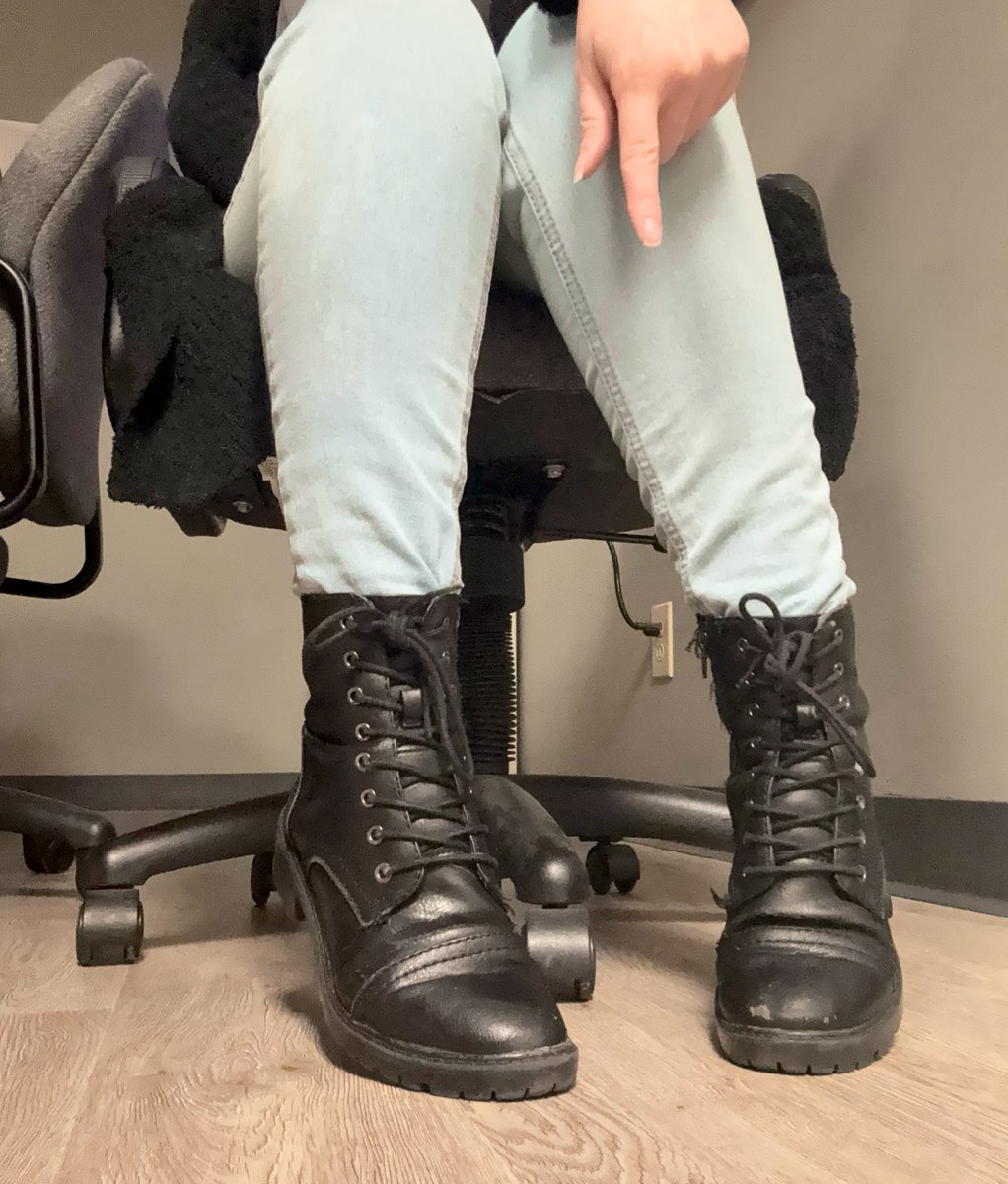 time to get on your knees and worship like the good little sub you are <3