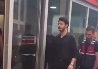 Uyuşturucu operasyonunda gözaltına alınan 8 ünlünün kan ve saç örneklerinde uyuşturucu madde tespit edildi.

— Dilan Polat
— Deren Talu
— Derin Talu
— Berrak Tüzünataç
— Birce Akalay
— Kubilay Aka
— Metin Akdülger
— Kaan Yıldırım