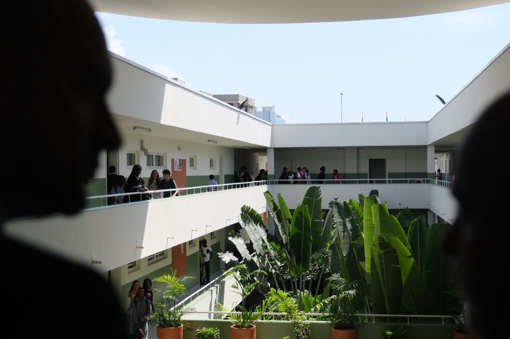 120 000 élèves français suivent leur scolarité à l’étranger grâce au réseau du ministère de l’Europe et des Affaires étrangères.

À Lagos, le lycée Louis-Pasteur s’agrandit, 545 élèves, 30 nationalités, et une ambition commune : former les citoyens de demain !
