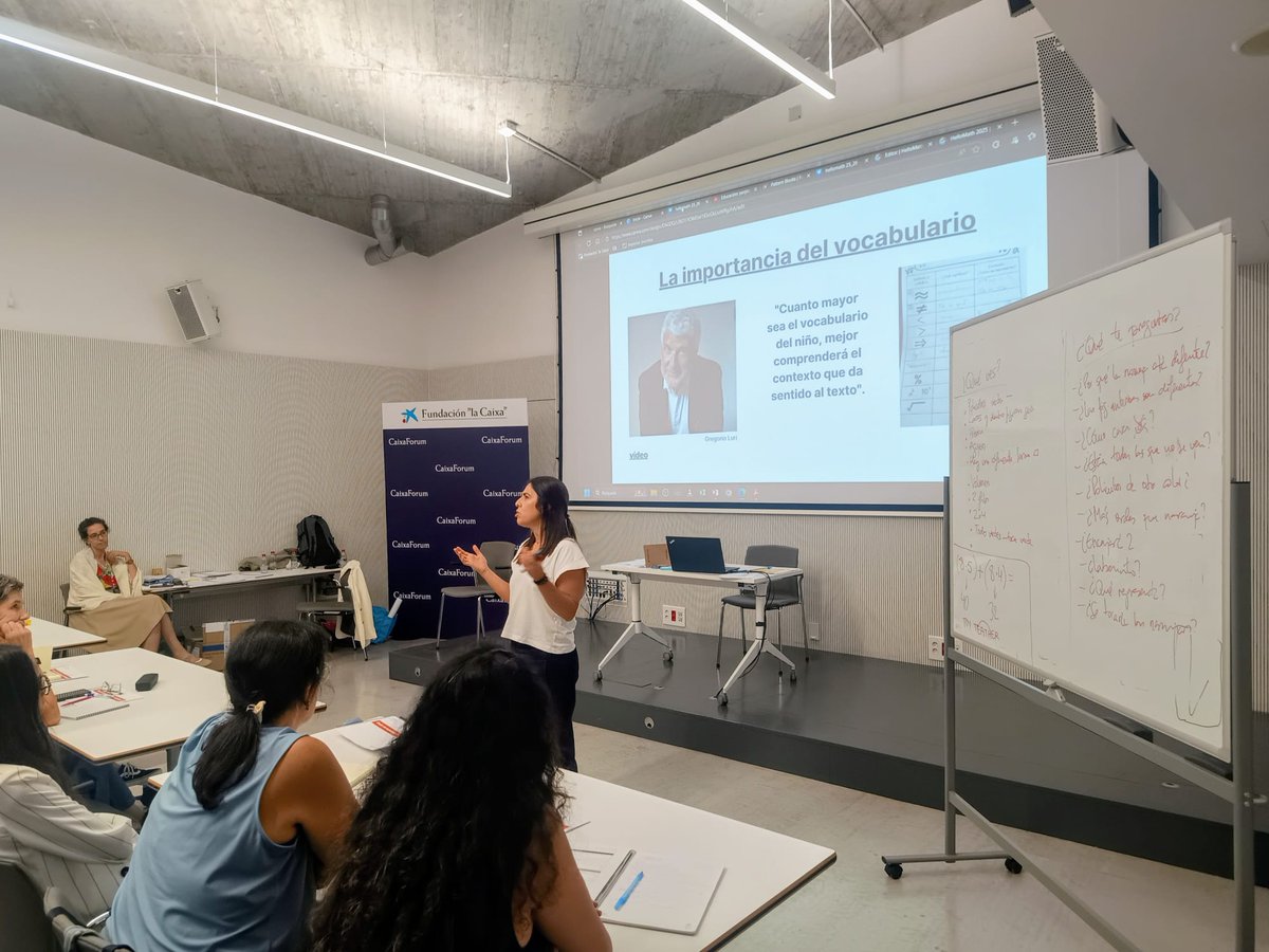 Hoy y mañana tenemos #HelloMath <a href="/Educaixa/">EduCaixa</a> simultáneamente (en este marco de referencia inercial) en Sevilla y Zaragoza.
Intenso pero como siempre emocionante.
Gracias a todos los equipos de <a href="/CaixaForum/">CaixaForum</a> Sevilla y Zaragoza y por supuesto a los bravos ponentes y docentes!
@lamunix