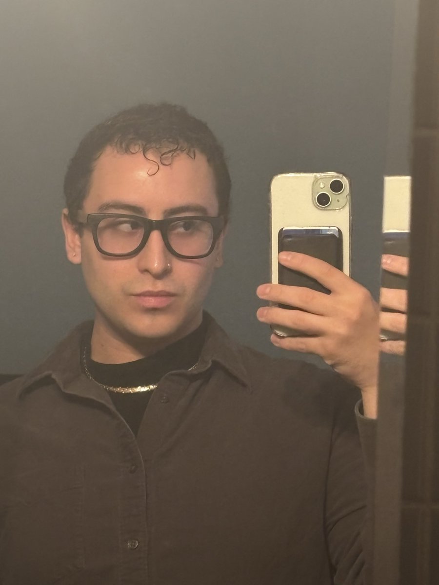 alex tweet media